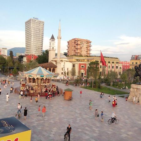 Luxury Tirana Apartment Bagian luar foto