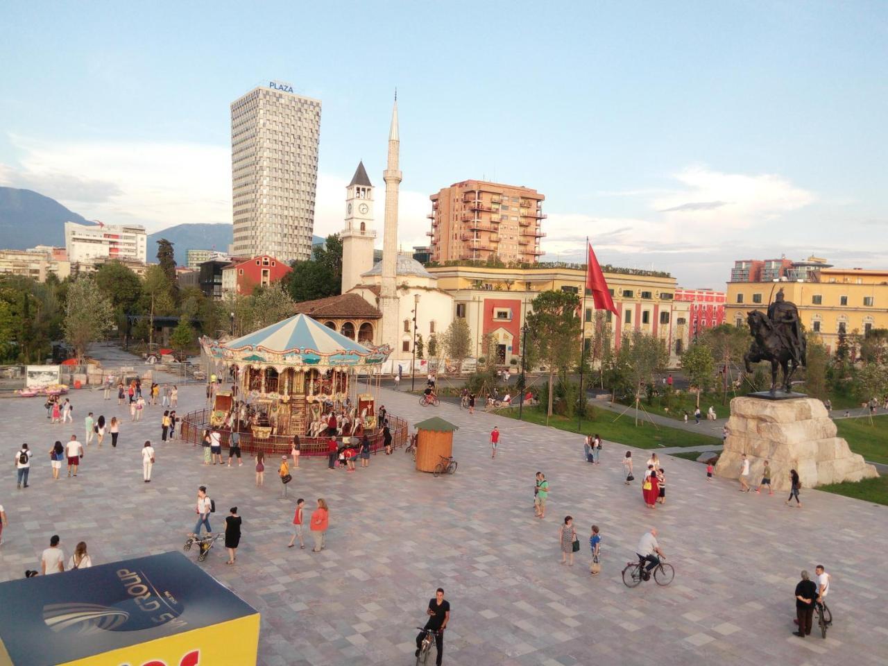 Luxury Tirana Apartment Bagian luar foto